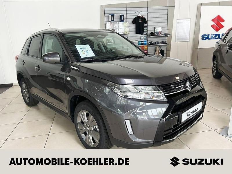 Grau Neu 2025 Suzuki Vitara Comfort SUV | 26.990 € (Fairer Preis) - Bild 1/4