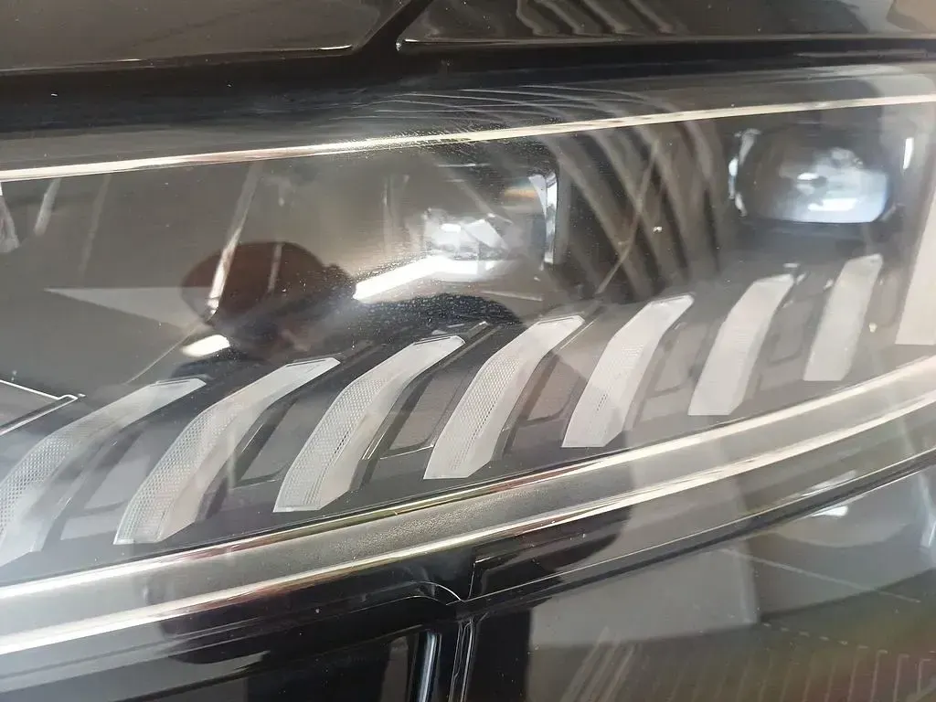 Gebraucht Audi Q8 Ambiente 286 PS (210 kW) 2023 Mythosschwarz (metallic) SUV