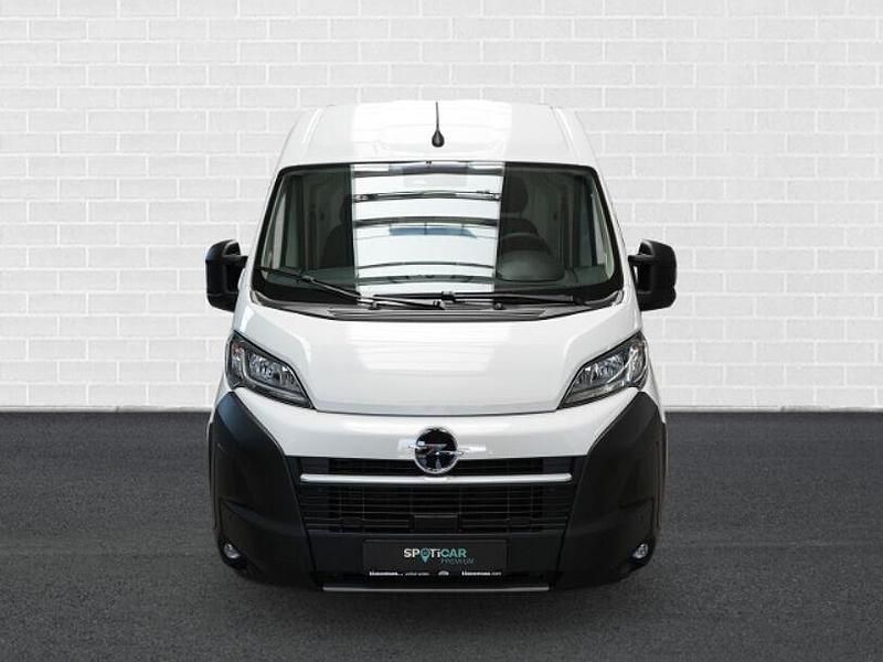 Gebraucht Opel Movano 140 PS (102 kW) 2025 Cassablanca weiß (metallic) Van