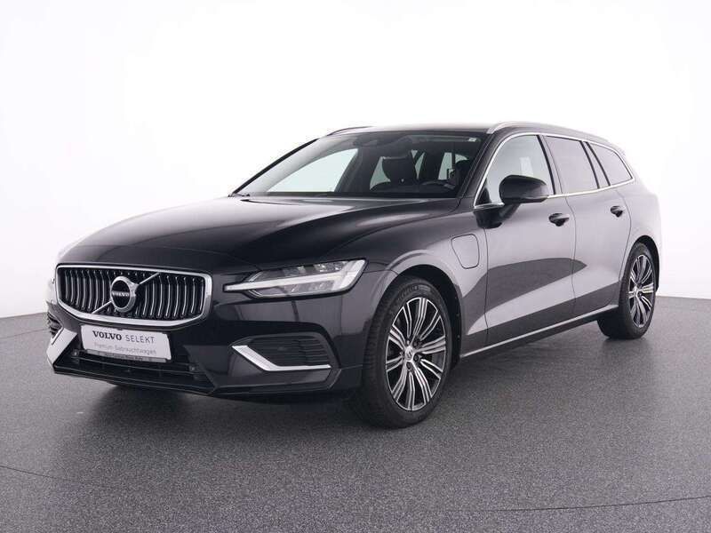 Gebraucht Volvo V60 Core 349 PS (256 kW) 2022 Schwarz onyx black / metallic Kombi