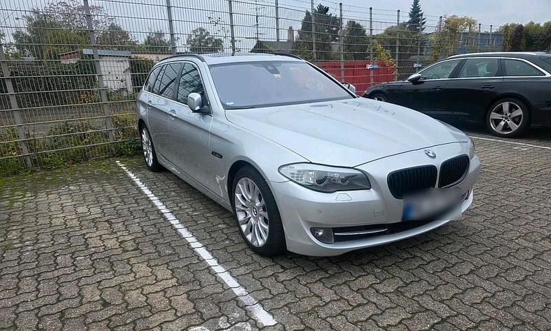 Gebraucht BMW 525 218 PS (160 kW) 2012 Silber Kombi