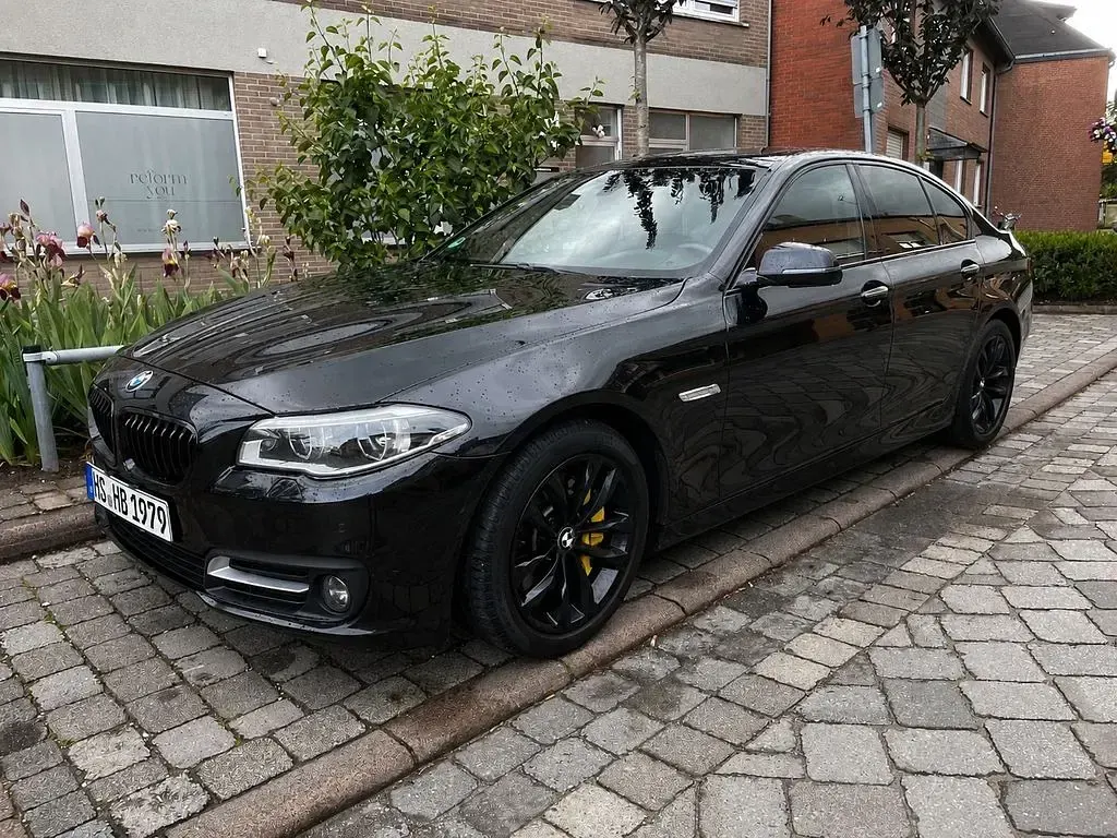 Gebraucht BMW 530 Comfort Edition 258 PS (189 kW) 2015 Schwarz Limousine