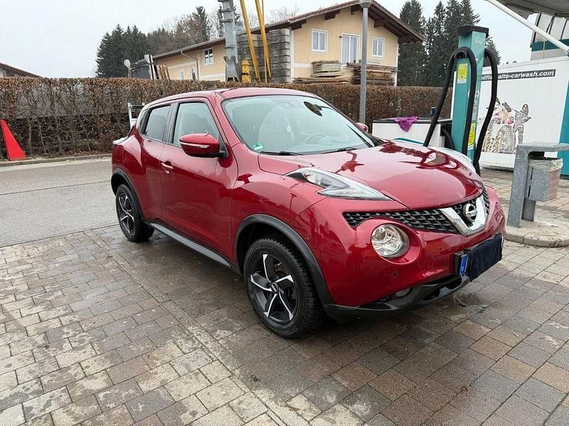 Gebraucht Nissan Juke Acenta 116 PS (85 kW) 2016 Rot SUV