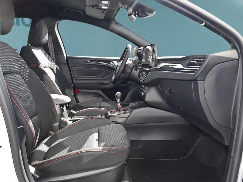 Weiß Gebraucht 2025 Ford Focus Kombi | 27.099 € (Fairer Preis) - Bild 1/1