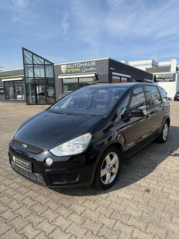 Silber Gebraucht 2009 Ford S-MAX Titanium Van / Kleinbus | 5.990 € (Etwas zu teuer) - Bild 1/4