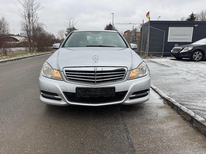 Silber Gebraucht 2013 Mercedes C220 Limousine | 7.800 € (Fairer Preis) - Bild 1/4