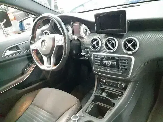 Gebraucht Mercedes A220 AMG line 170 PS (125 kW) 2014 Blau Kleinwagen