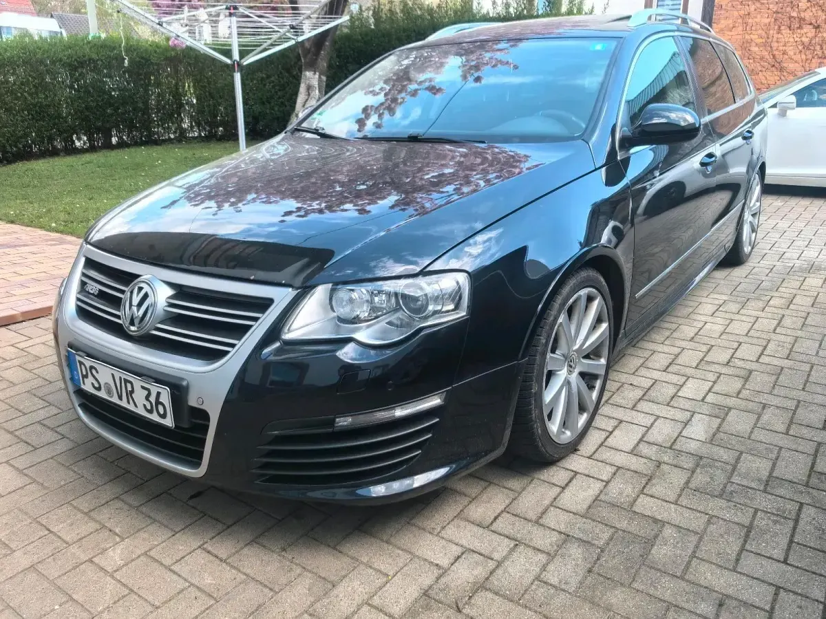 Gebraucht VW Passat R 300 PS (220 kW) 2009 Schwarz Kombi