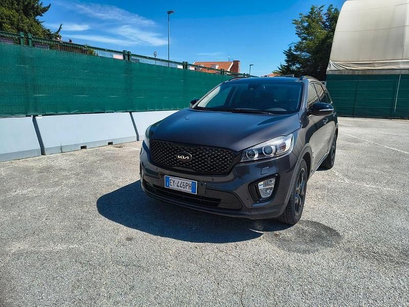 Grau Gebraucht 2015 Kia Sorento SUV | 15.500 € (Fairer Preis) - Bild 1/4