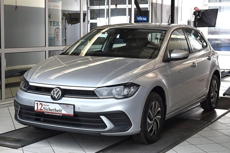 Gebraucht VW Polo Life 95 PS (69 kW) 2024 Silber Kleinwagen