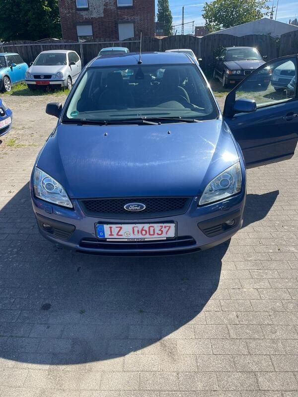 Blau Gebraucht 2006 Ford Focus Kombi | 2.500 € - Bild 1/4
