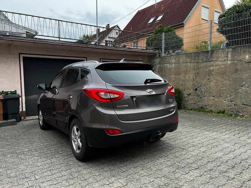 Braun Gebraucht 2015 Hyundai Tucson SUV | 14.000 € (Superpreis) - Bild 1/4