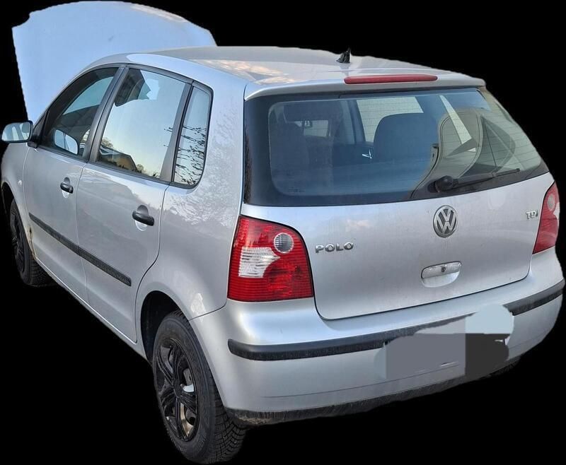 Silber Gebraucht 2003 VW Polo Limousine | 550 € (Guter Preis) - Bild 1/4