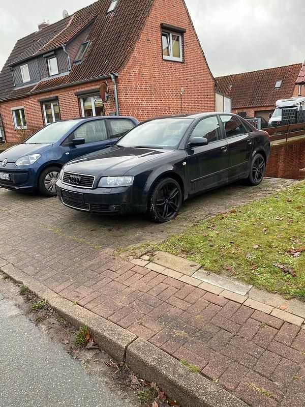 Schwarz Gebraucht 2004 Audi A4 Limousine | 1.200 € (Guter Preis) - Bild 1/4