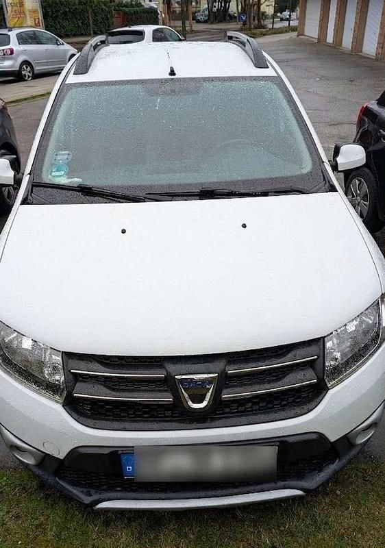 Gebraucht Dacia Sandero Stepway 90 PS (66 kW) 2016 Weiß Kleinwagen