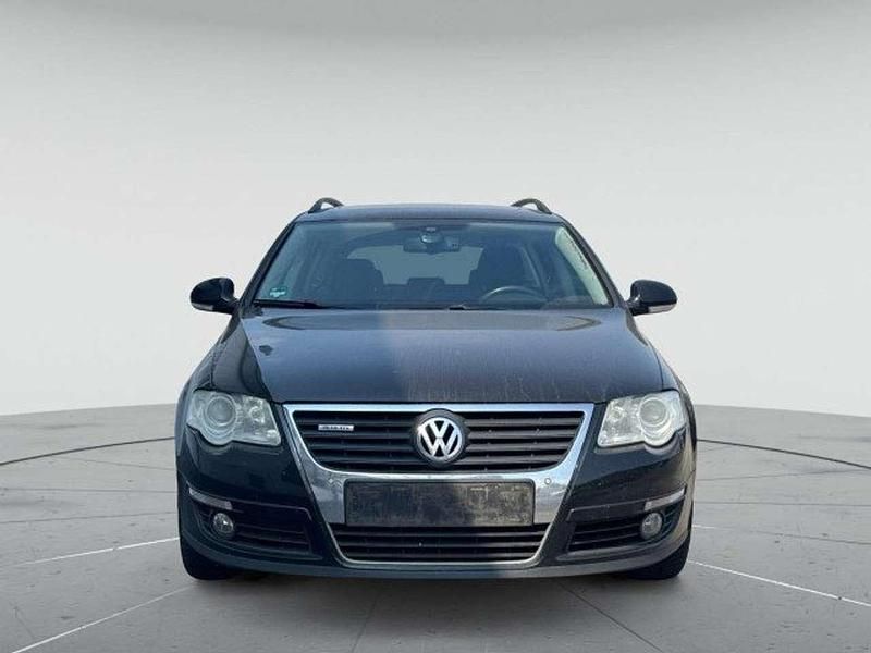 Schwarz Gebraucht 2010 VW Passat Comfortline Kombi | 2.450 € (Fairer Preis) - Bild 1/4