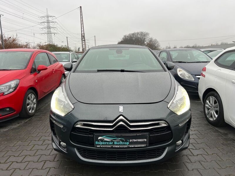 Grau Gebraucht 2015 Citroën DS5 So Chic Kleinwagen | 11.000 € (Fairer Preis) - Bild 1/4