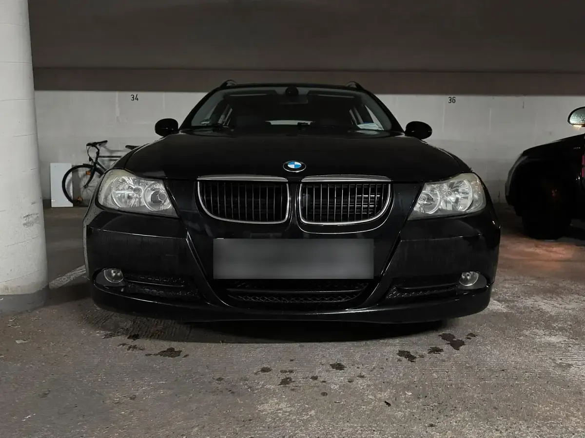 Gebraucht BMW 318 143 PS (105 kW) 2008 Schwarz Kombi