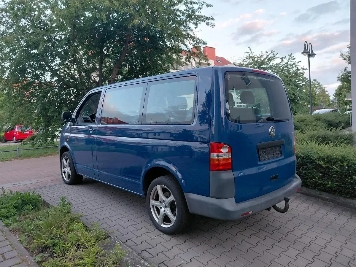 Używany VW Caravelle 102 KM (75 kW) 2006 Niebieski Van