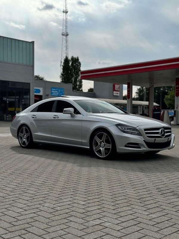 Silber Gebraucht 2014 Mercedes CLS350 Coupé | 18.300 € (Fairer Preis) - Bild 1/4