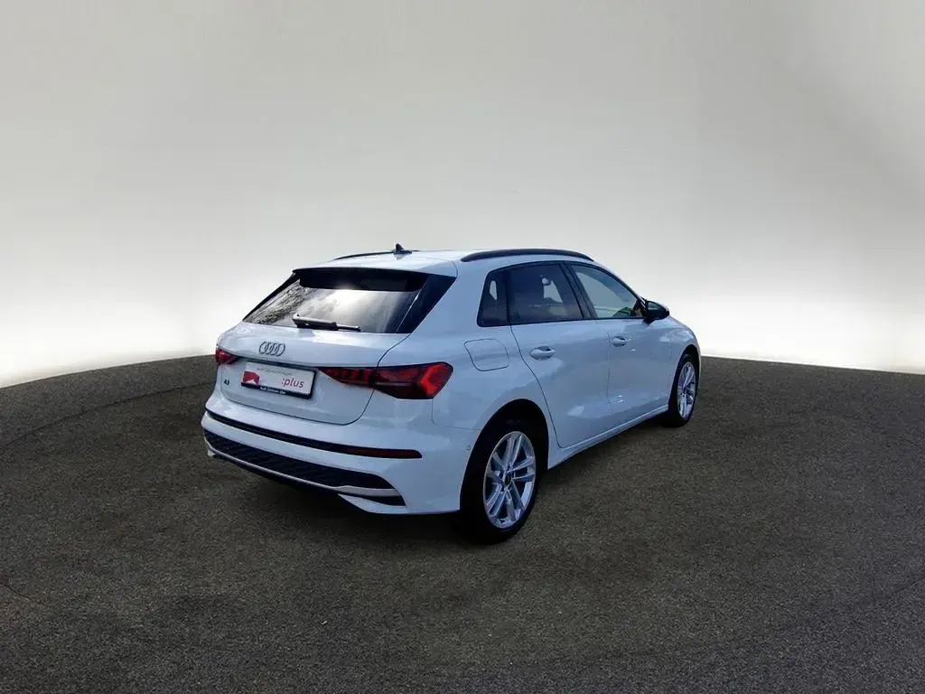 Gebraucht Audi A3 Ambiente 204 PS (150 kW) 2025 Gletscherweiß metallic Limousine