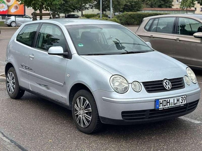 Silber Gebraucht 2004 VW Polo Coupé | 1.300 € (Etwas zu teuer) - Bild 1/4