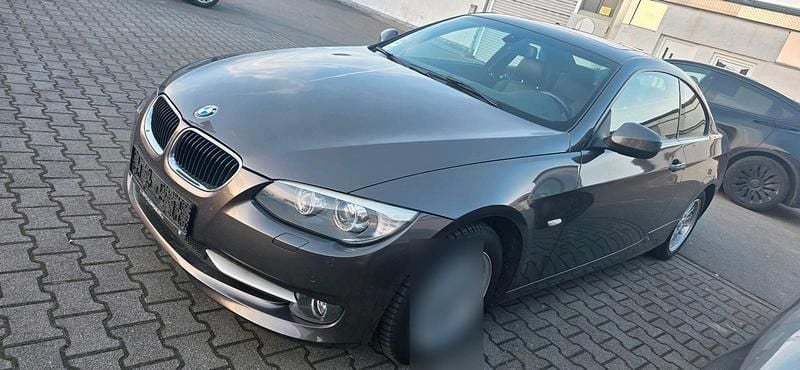 Braun Gebraucht 2011 BMW 320 Coupé | 6.000 € (Guter Preis) - Bild 1/4