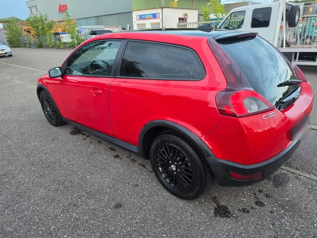 Gebraucht Volvo C30 100 PS (73 kW) 2008 Rot Kleinwagen