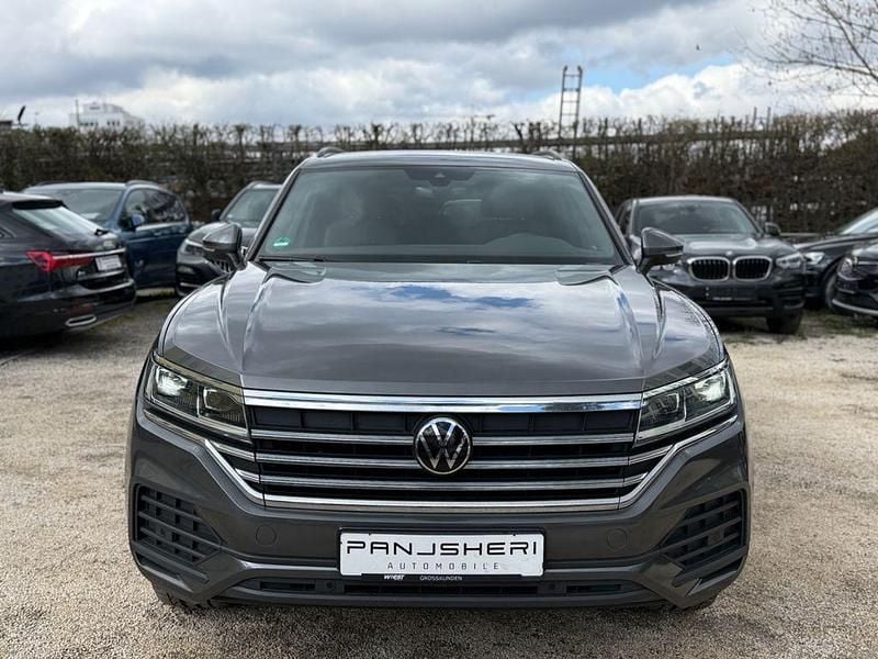 Gebraucht VW Touareg 231 PS (169 kW) 2022 Grau SUV