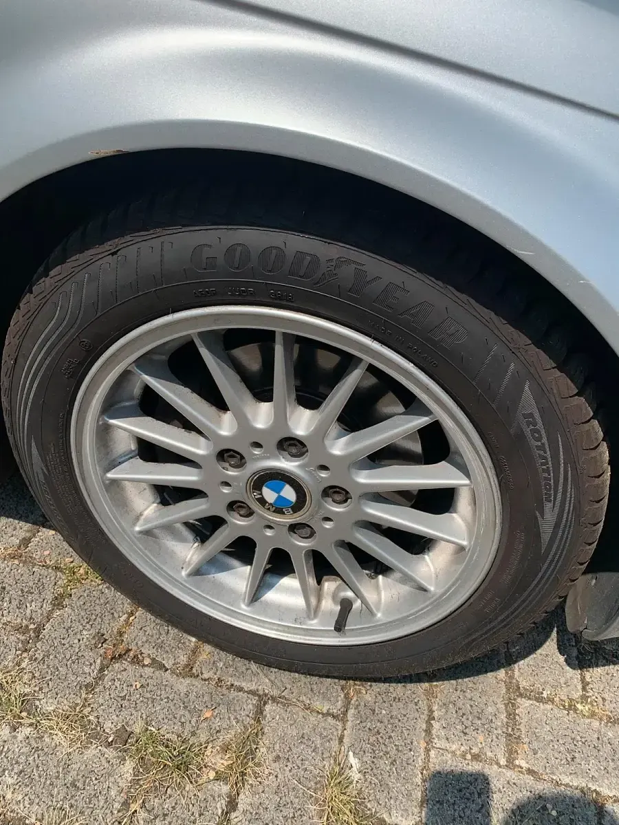 Gebraucht BMW 320 150 PS (110 kW) 2000 Silber Coupé