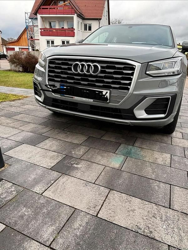 Gebraucht Audi Q2 150 PS (110 kW) 2019 Grau SUV