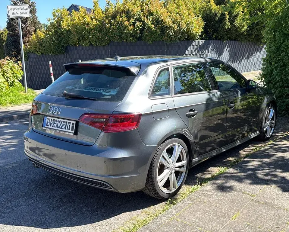 Gebraucht Audi A3 S-Line 150 PS (110 kW) 2014 Grau Limousine