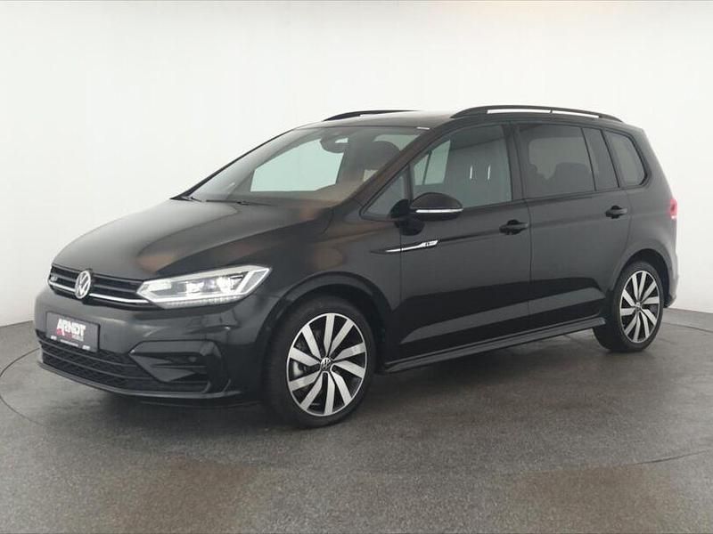 Gebraucht VW Touran Highline 150 PS (110 kW) 2025 Deep black perleffekt Van / Kleinbus