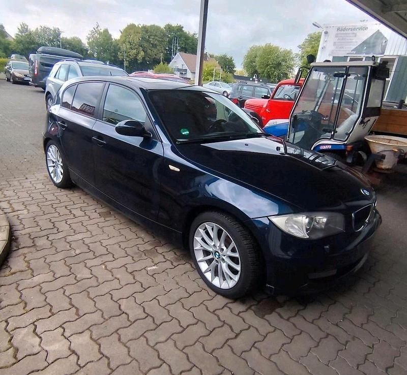 Blau Gebraucht 2007 BMW 120 Performance Kleinwagen | 6.750 € (Fairer Preis) - Bild 1/4
