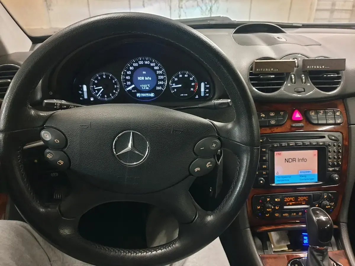 Gebraucht Mercedes CLK320 224 PS (164 kW) 2004 Blau Coupé