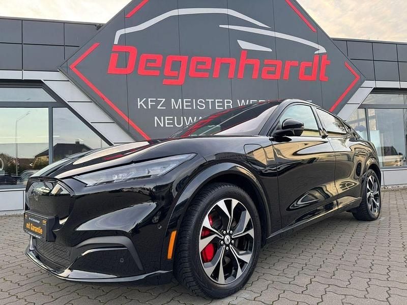 Schwarz Gebraucht 2022 Ford Mustang Mach-E SUV | 33.990 € (Guter Preis) - Bild 1/4
