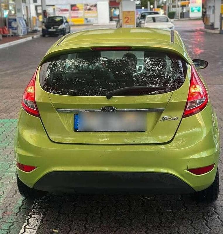 Gebraucht Ford Fiesta 95 PS (69 kW) 2011 Limousine