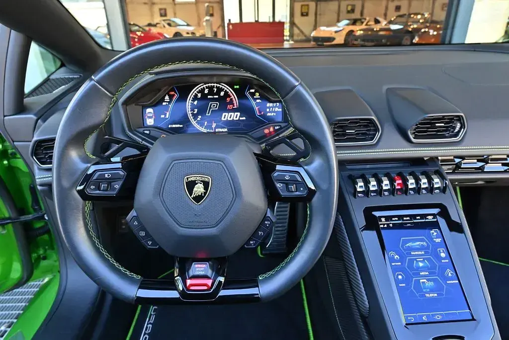 Gebraucht Lamborghini Huracán 640 PS (470 kW) 2020 Grün Cabrio