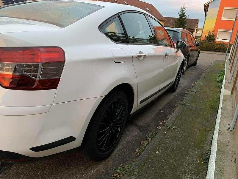 Gebraucht Citroën C5 Attraction 120 PS (88 kW) 2011 Weiß Limousine