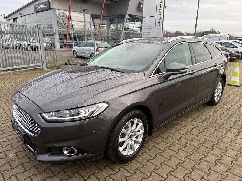 Grau Gebraucht 2015 Ford Mondeo Titanium Limousine | 9.650 € (Fairer Preis) - Bild 1/4