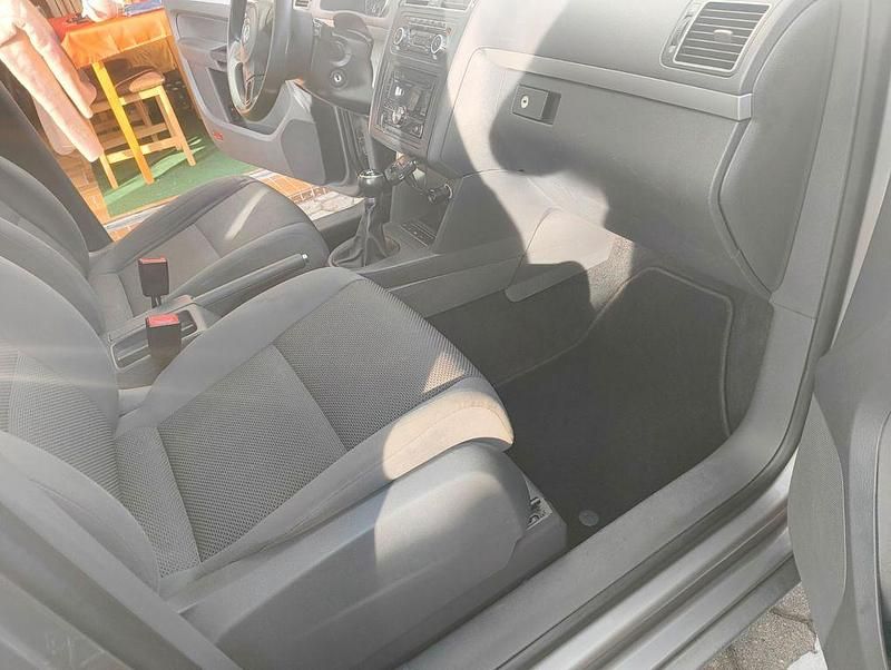 Gebraucht VW Touran 105 PS (77 kW) 2010 Beige Van / Kleinbus