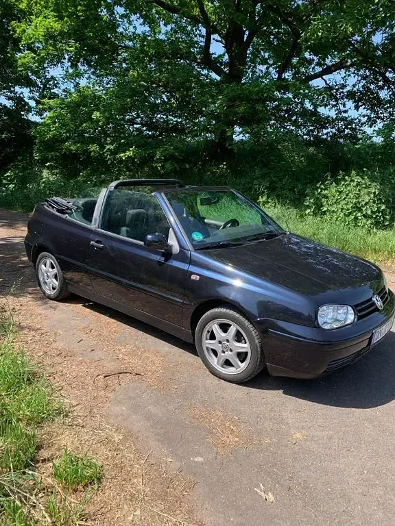 Gebraucht VW Golf 101 PS (74 kW) 1999 Blau Cabrio