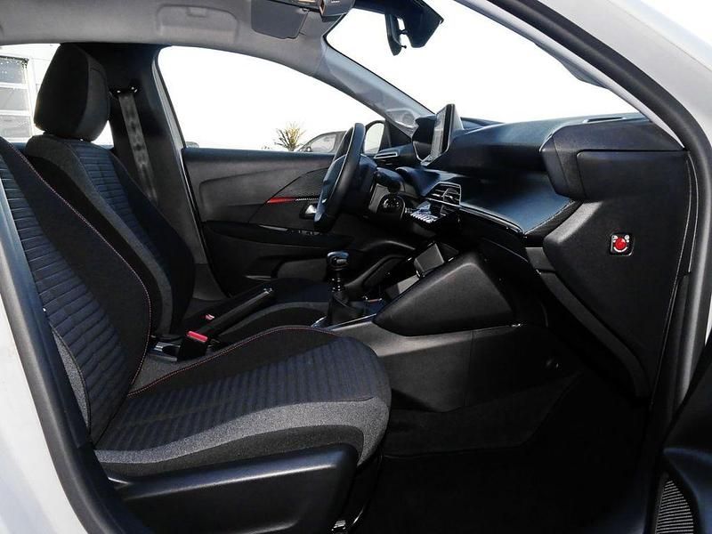 Gebraucht Peugeot 208 Active 101 PS (74 kW) 2023 Weiß Kleinwagen