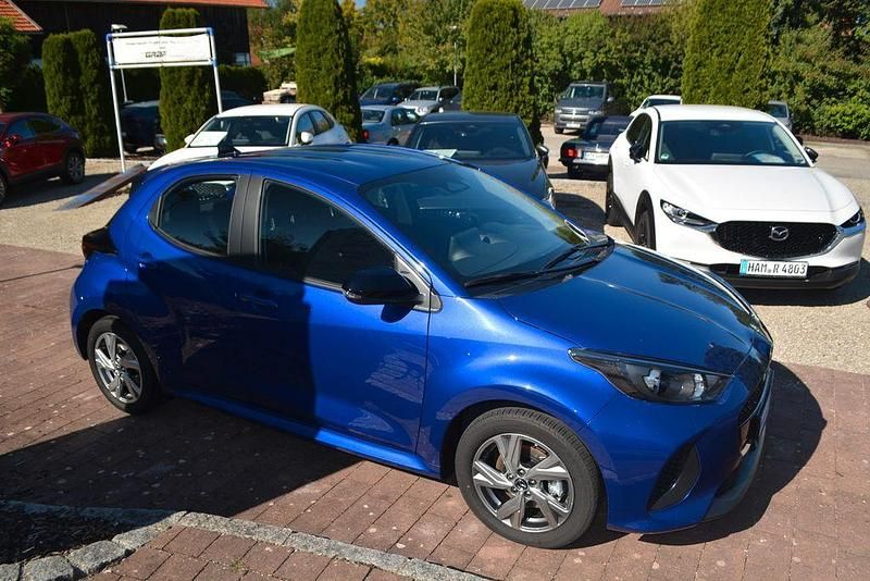 Neu Mazda 2 Exclusive-Line 92 PS (67 kW) 2025 Blau Limousine
