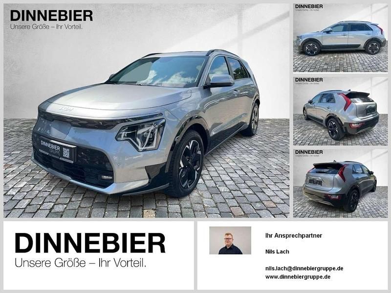 Grau (metallic) Gebraucht 2024 Kia e-Niro 3 SUV | 31.979 € (Fairer Preis) - Bild 1/4
