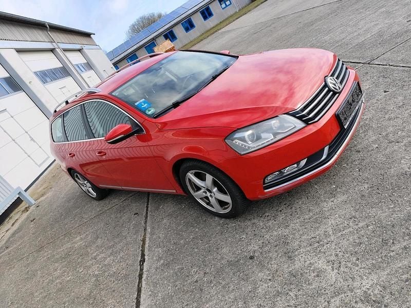 Gebraucht VW Passat 170 PS (125 kW) 2011 Rot Kombi