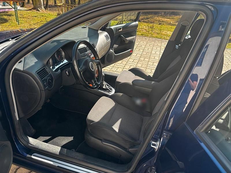 Gebraucht VW Golf IV Highline 105 PS (77 kW) 2001 Blau Kombi