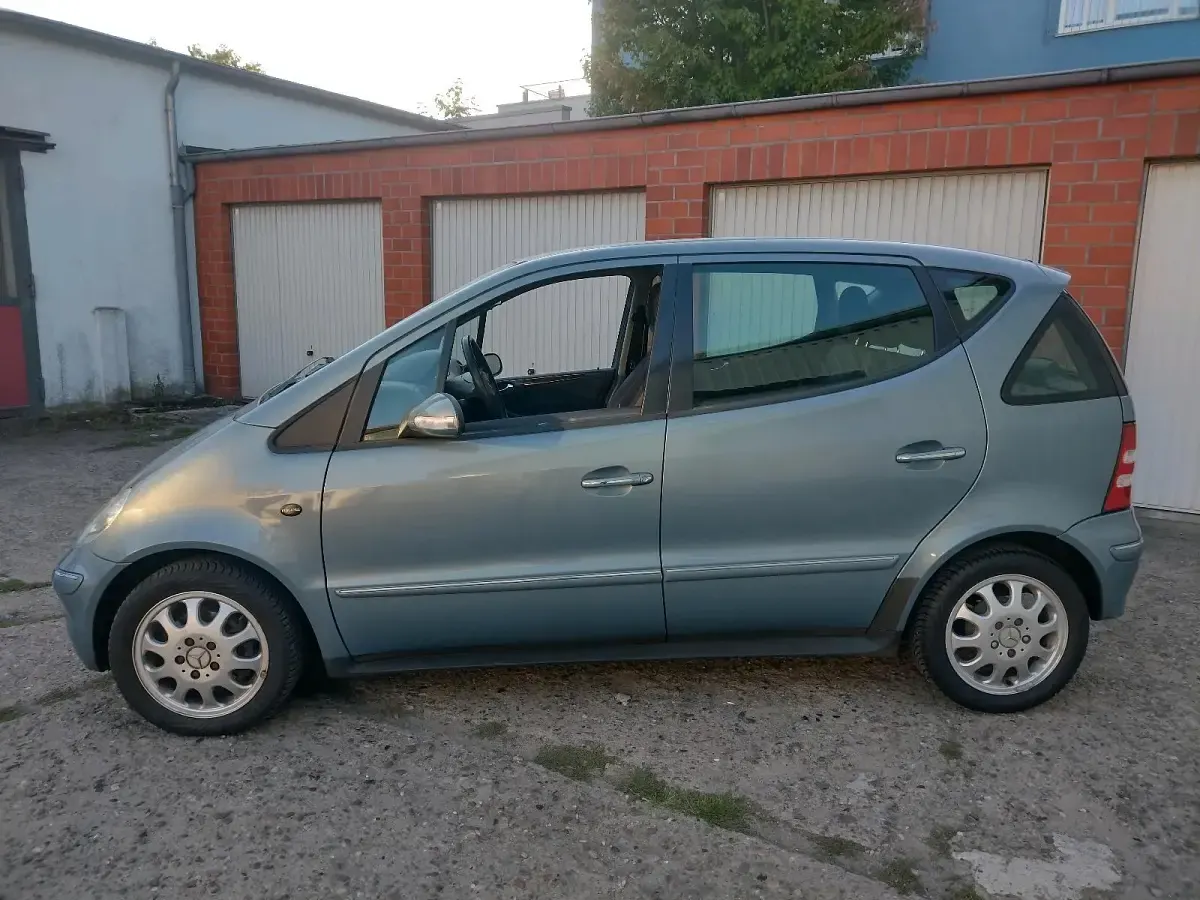 Gebraucht Mercedes A140 80 PS (58 kW) 2026 Grau Kleinwagen