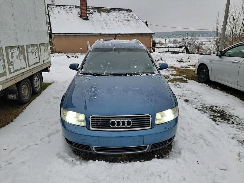 Gebraucht Audi A4 130 PS (95 kW) 2002 Blau Kombi