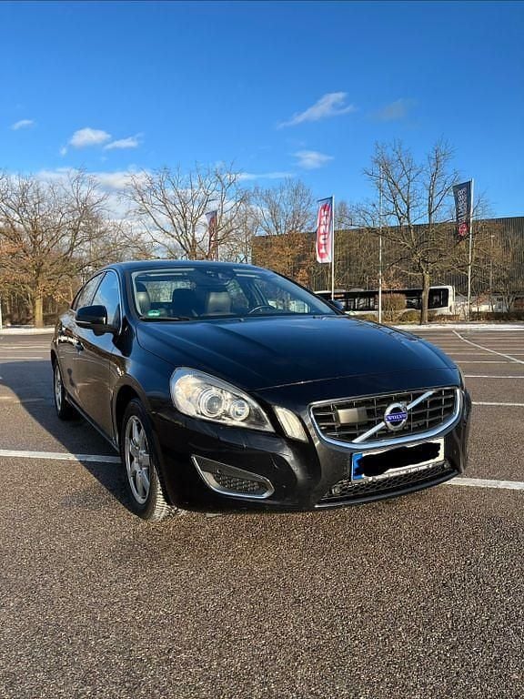 Schwarz Gebraucht 2012 Volvo S60 Summum Limousine | 12.000 € (Fairer Preis) - Bild 1/4